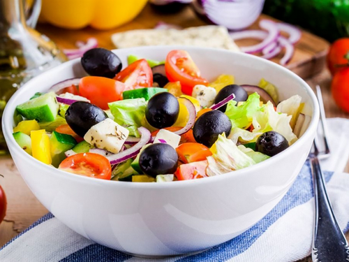 salata greceasca 1600.1000.png